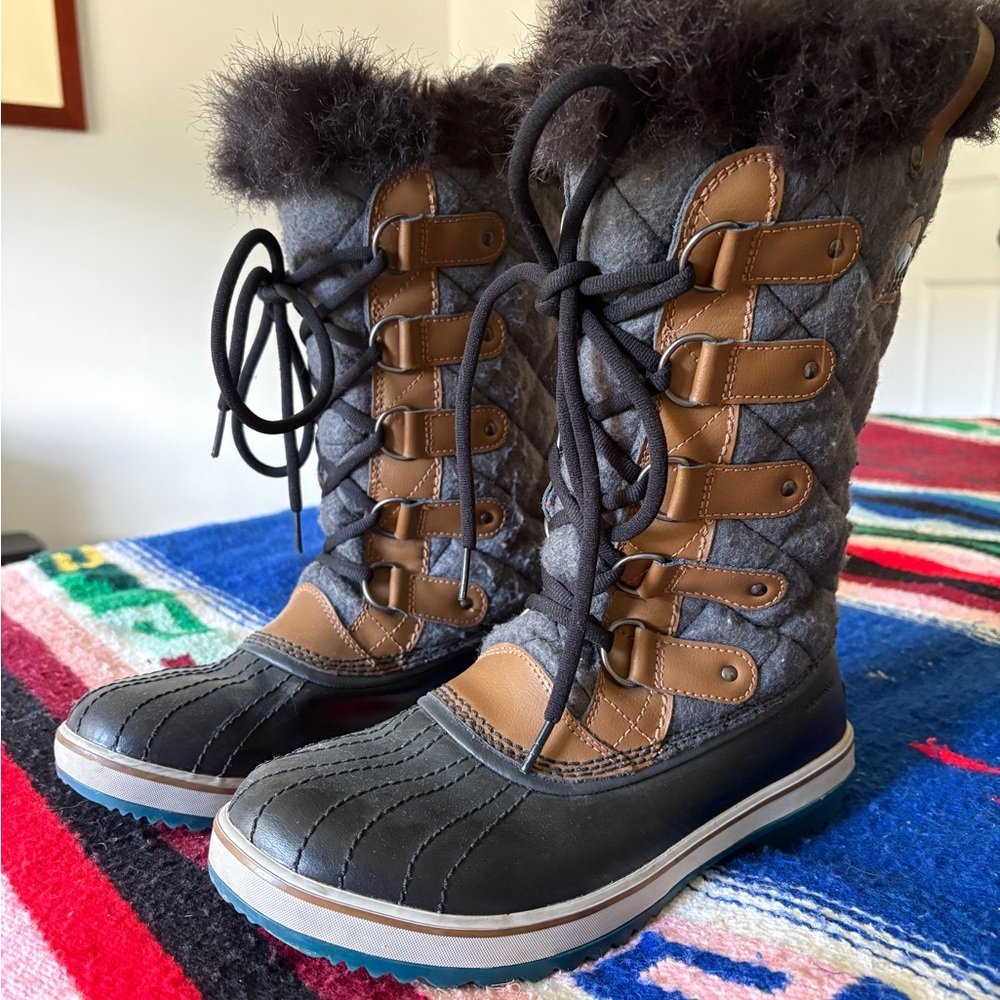 Sorel Torfino Women's Winter Boots Size 8